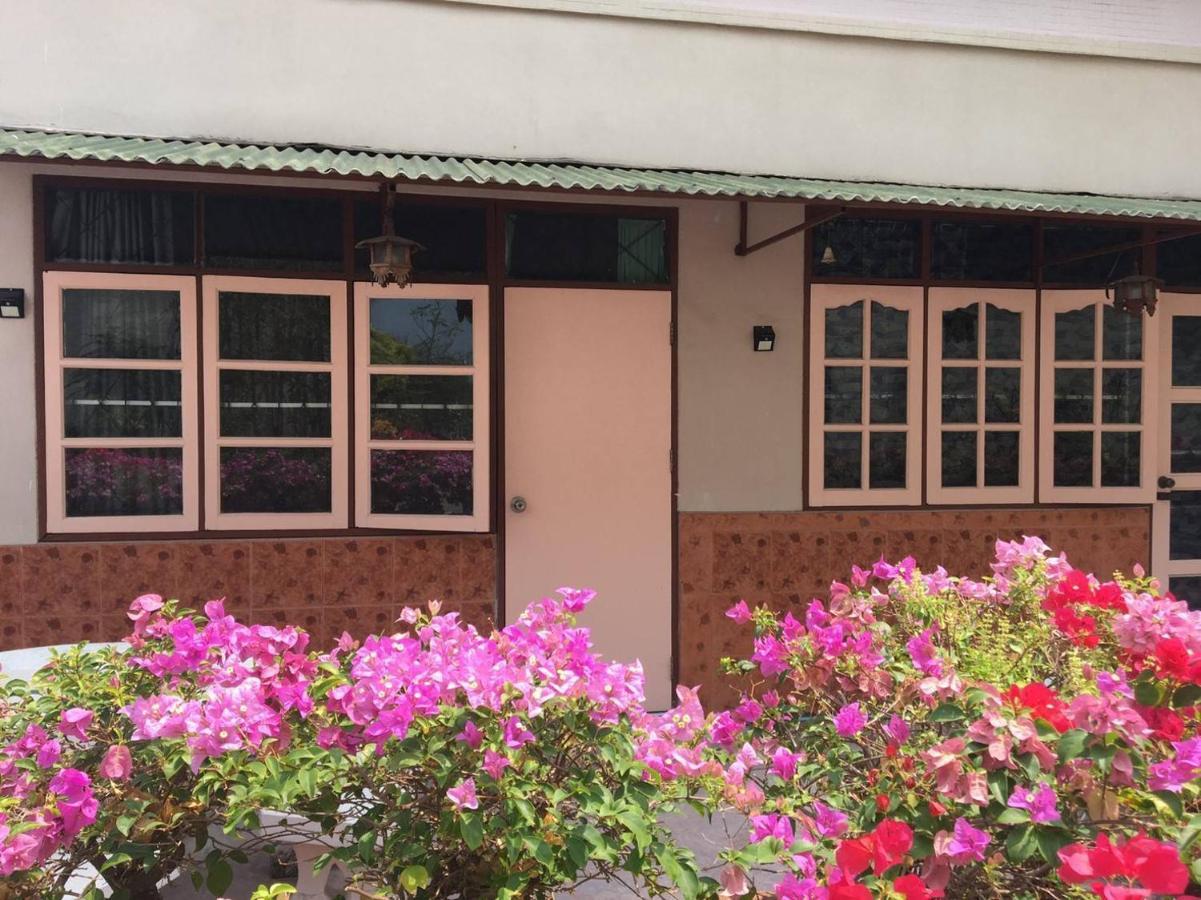Anchana House Jomtien Beach Exterior foto