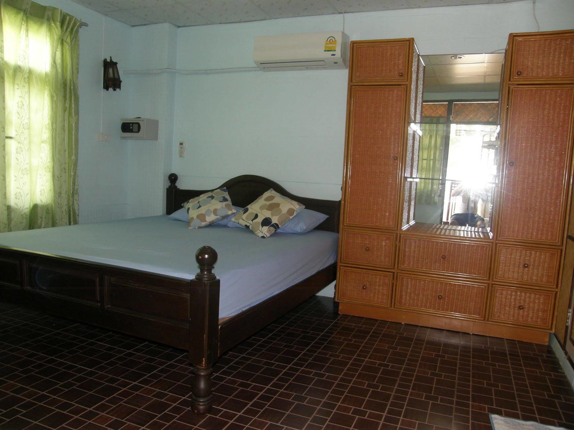 Anchana House Jomtien Beach Exterior foto