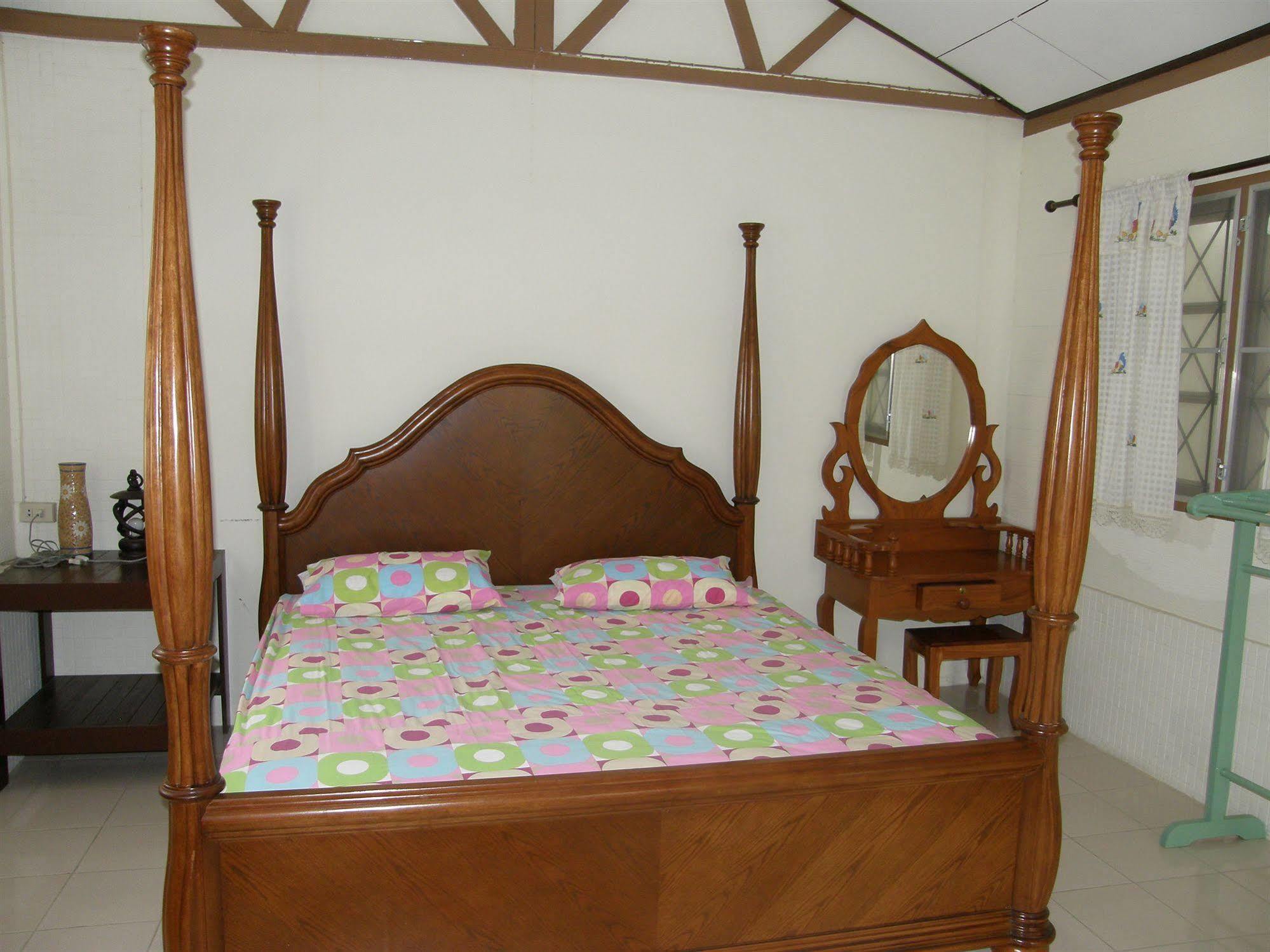 Anchana House Jomtien Beach Exterior foto